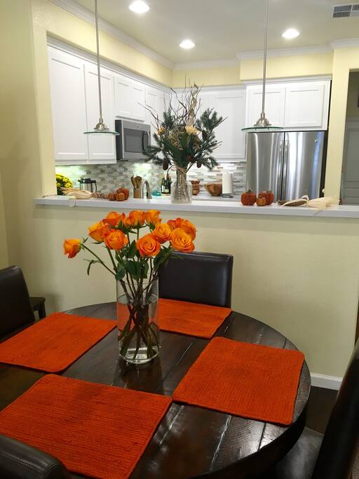 Dining table with extra leaf for extension + extra chairs