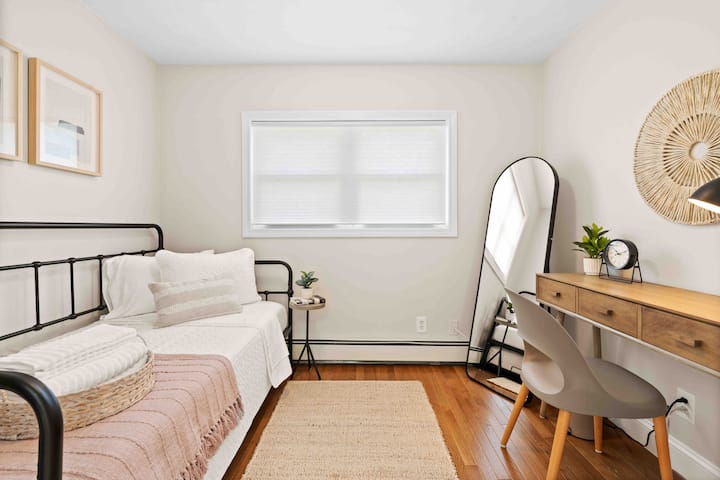 Third bedroom includes: Twin day bed with twin trundle (sleeps 2), full length mirror, closet, private work space. This room is cooled by the AC in the main living area. iPhone USB port on the lamp base 