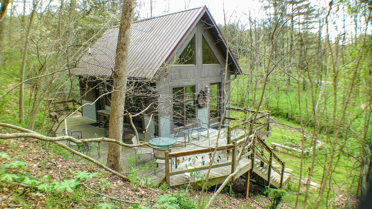 | Airbnb In Hocking Hills | Hocking Hills Ohio Cabin Rentals | Hocking Hills Cabins Under $100 | Cabin Rentals Near Hocking Hills | Lakefront Vacation Rentals In Ohio | Places To Rent Cabins In Ohio | Hocking Hills Cabin Rentals With Hot Tub | Cabins In Ohio With Jacuzzi