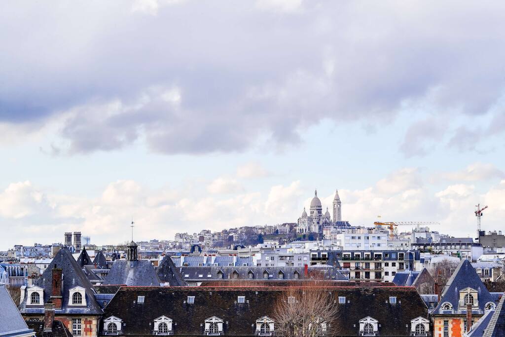 Sacré-Coeur views from the windows