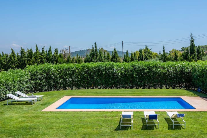 Beautiful Villa Llum very close Rafa Nadal Academy