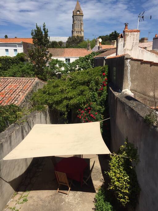 Jardin fleuri privatif
