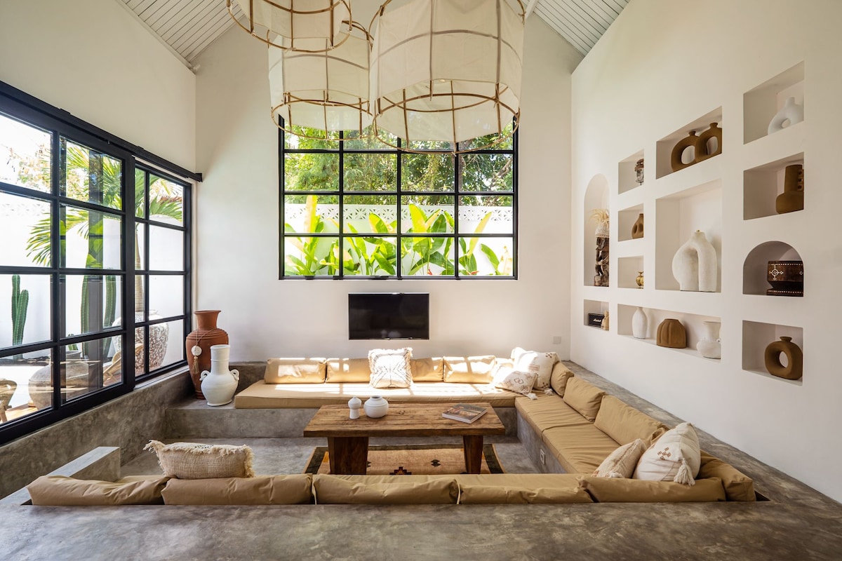 Home in Kecamatan Kuta Utara · ★4.74 · 2 bedrooms · 2 beds · 2 private baths, Airbnb comparable