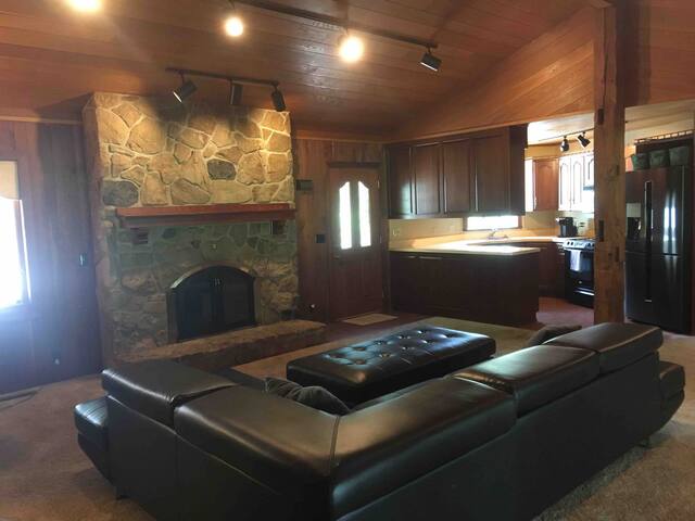 Airbnb Attica Vacation Rentals Places To Stay Indiana