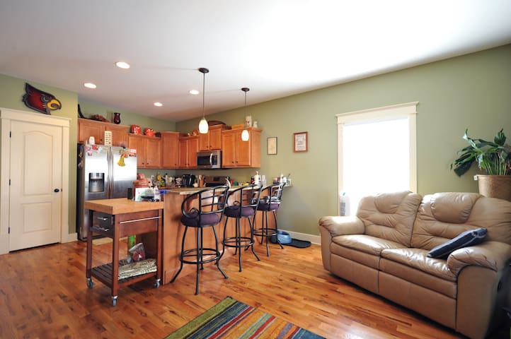 Private Room Centrally Located!