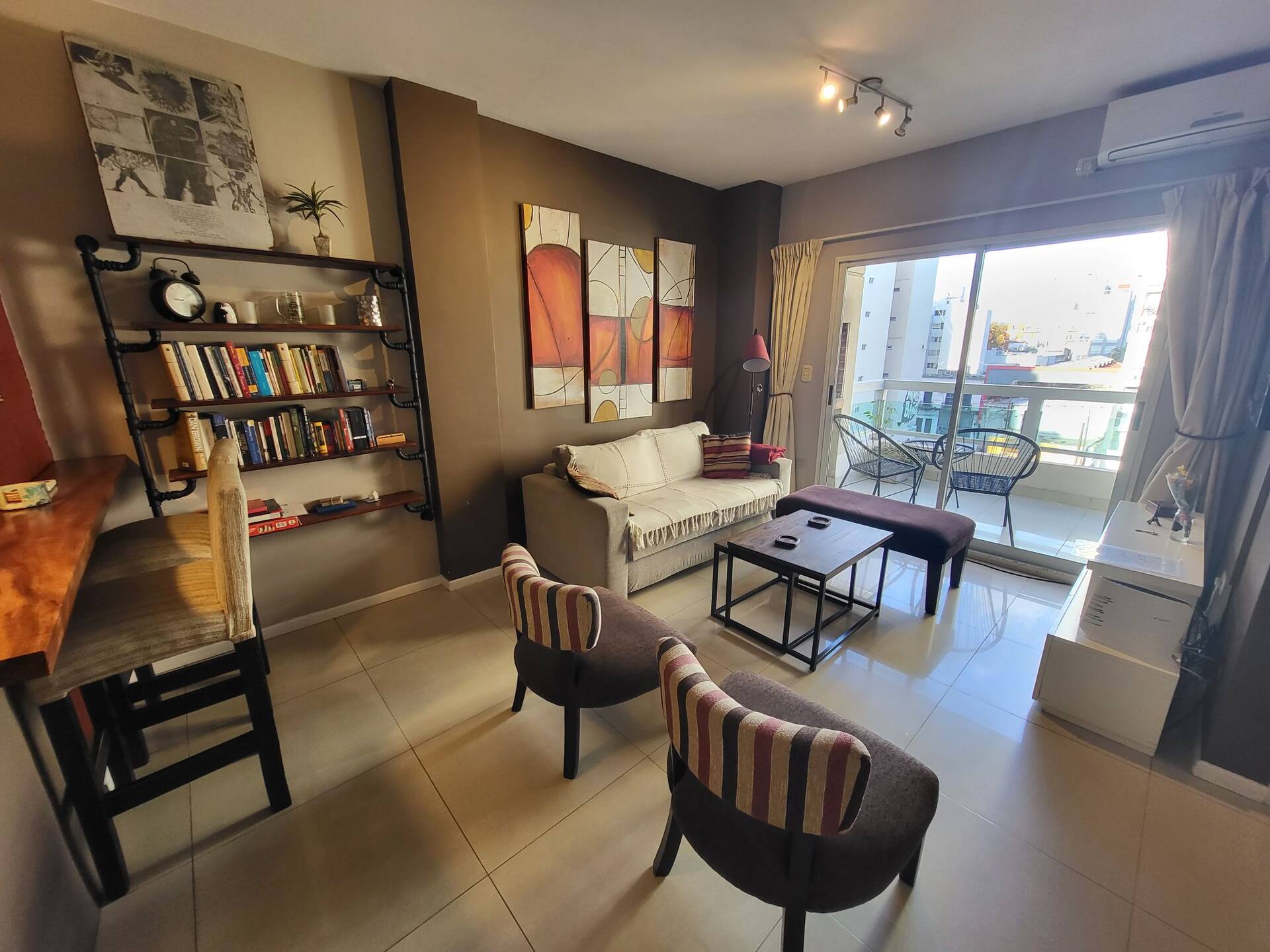 Cozy apartment perfectly located