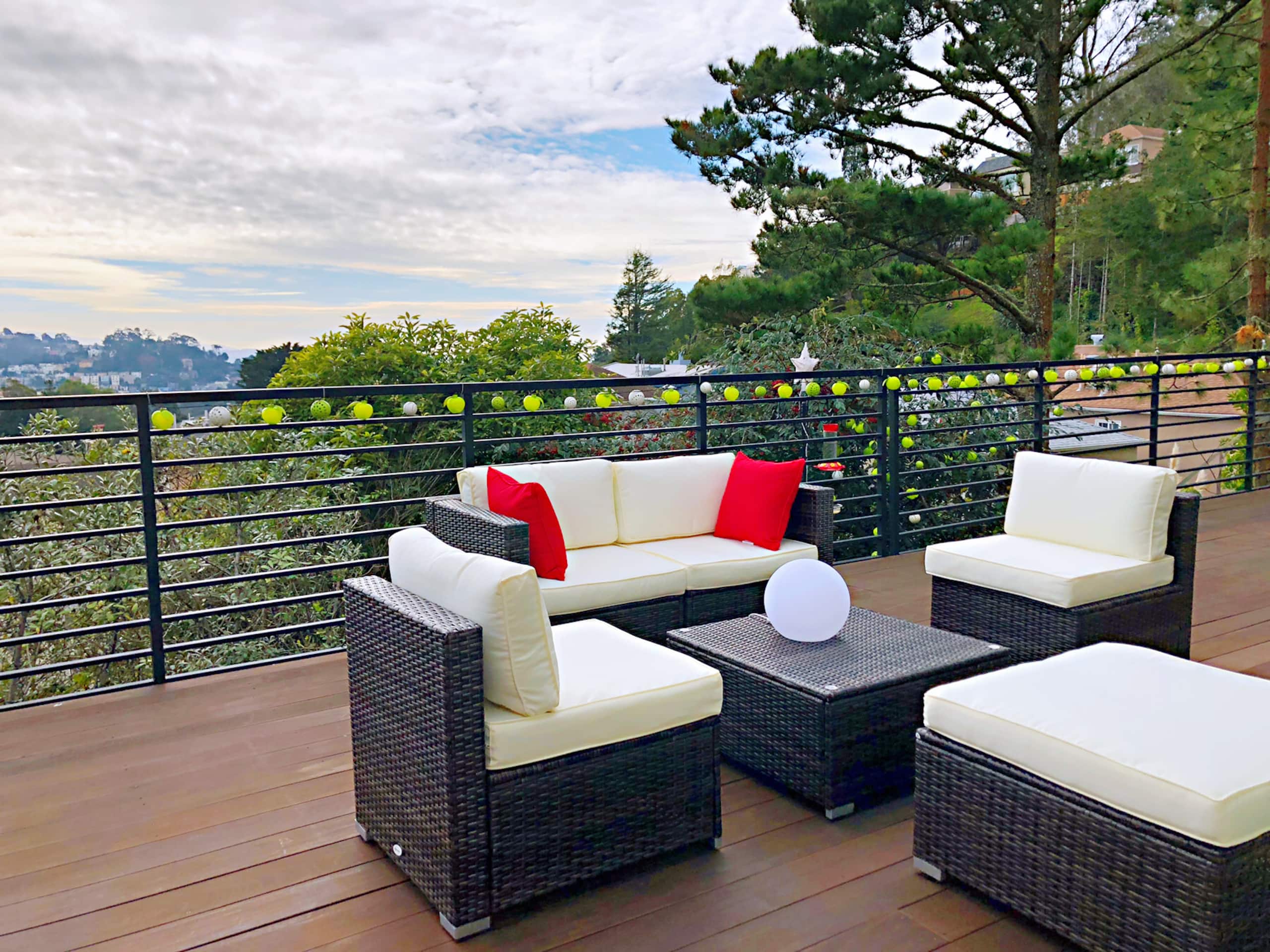 Villa in San Francisco · ★4.95 · 5 bedrooms · 6 beds · 3 baths - Image 22