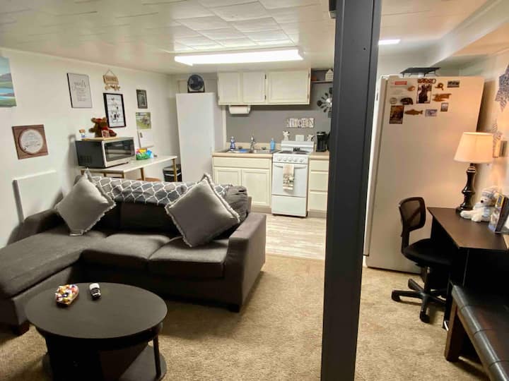 Cozy, Quiet Centrally Located One Bedroom - Fairbanks, AK