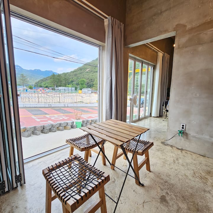 غرفة المعيشة 1