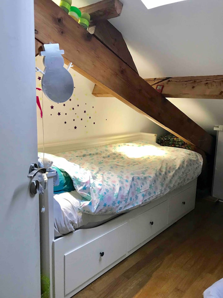 女孩房间，可扩展床， 1人模式（ 80x200 ）