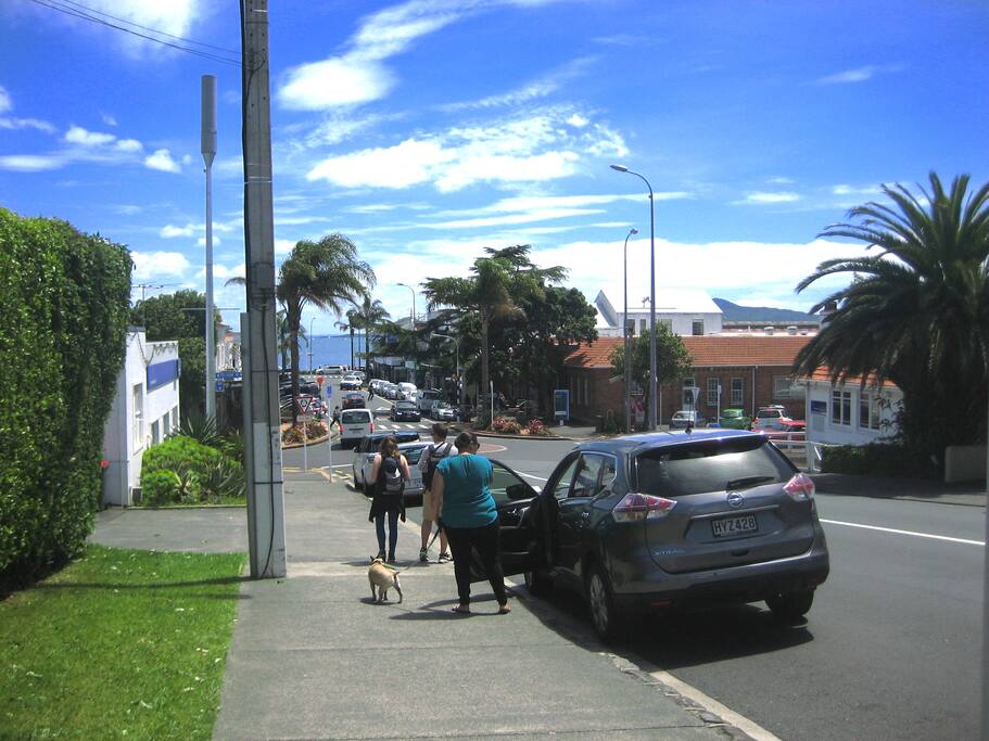 Shops, cafes and library - 2 min walk