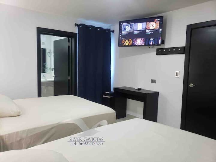 Golden Zone Room, 2 Queen Beds, Terrace. Houses for Rent in Mazatlán