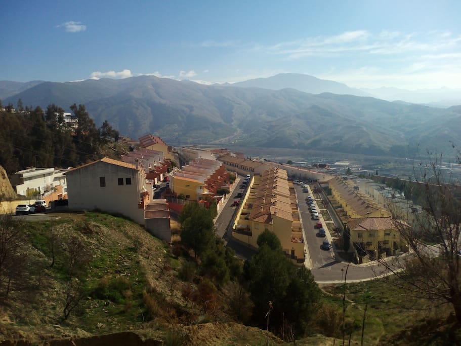 A nearby view on the neighbourhood