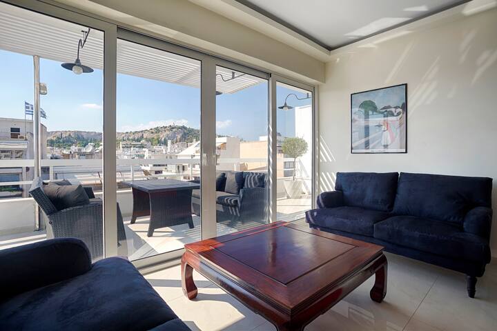 Unique 3-Bed, 3-Bath Apt with Acropolis Views SG69 gallery image 2