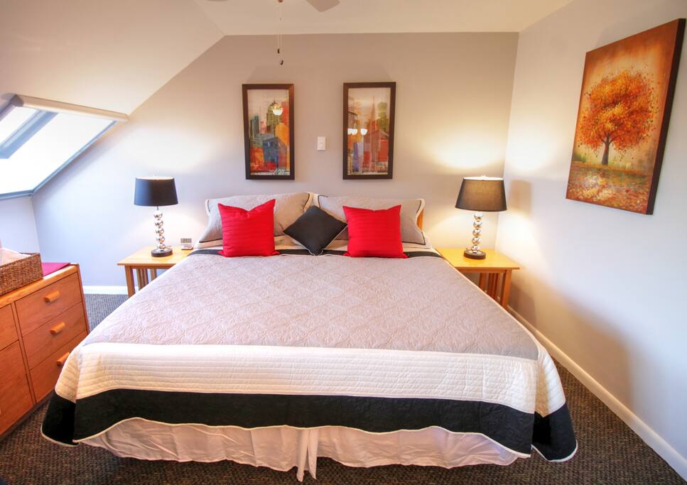 Comfortable king bed, with 2" gel foam cool topper, a very restful sleep