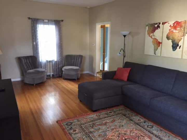 The Koho House. Walk To Downtown 3 Br, 2.5 Bath - ファーゴ, ND