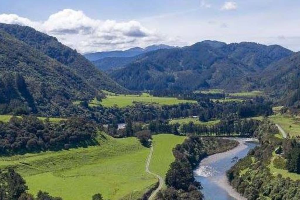 Waiohine river valley