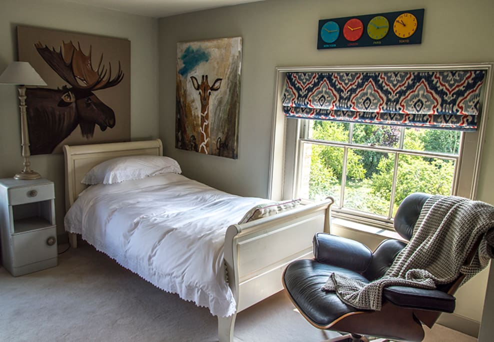 Hide-away - room for three - ideal for parents & one chirpy child - or best friends