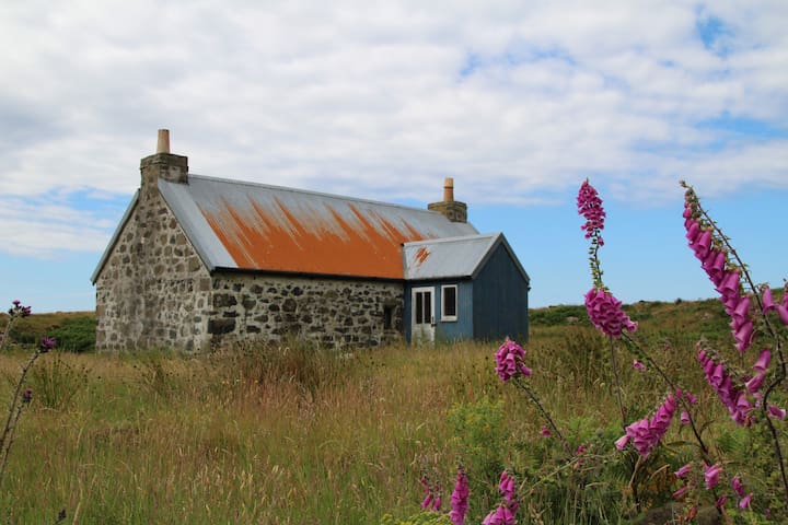Cragaig Bothy Isle Of Ulva Cottages For Rent In Argyll And Bute