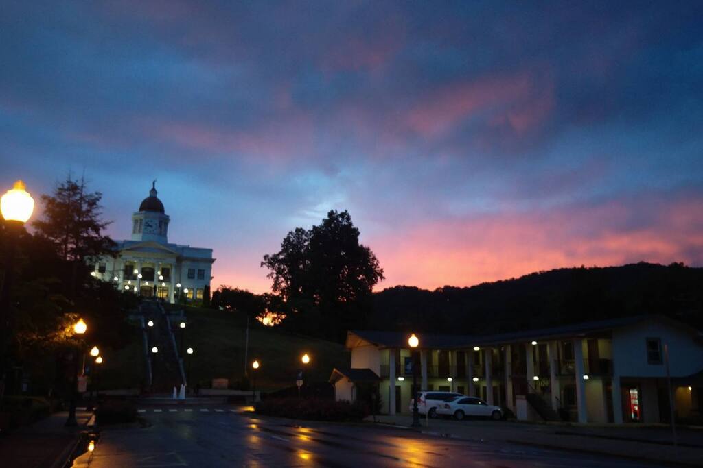 View of the old courthouse, just around the corner