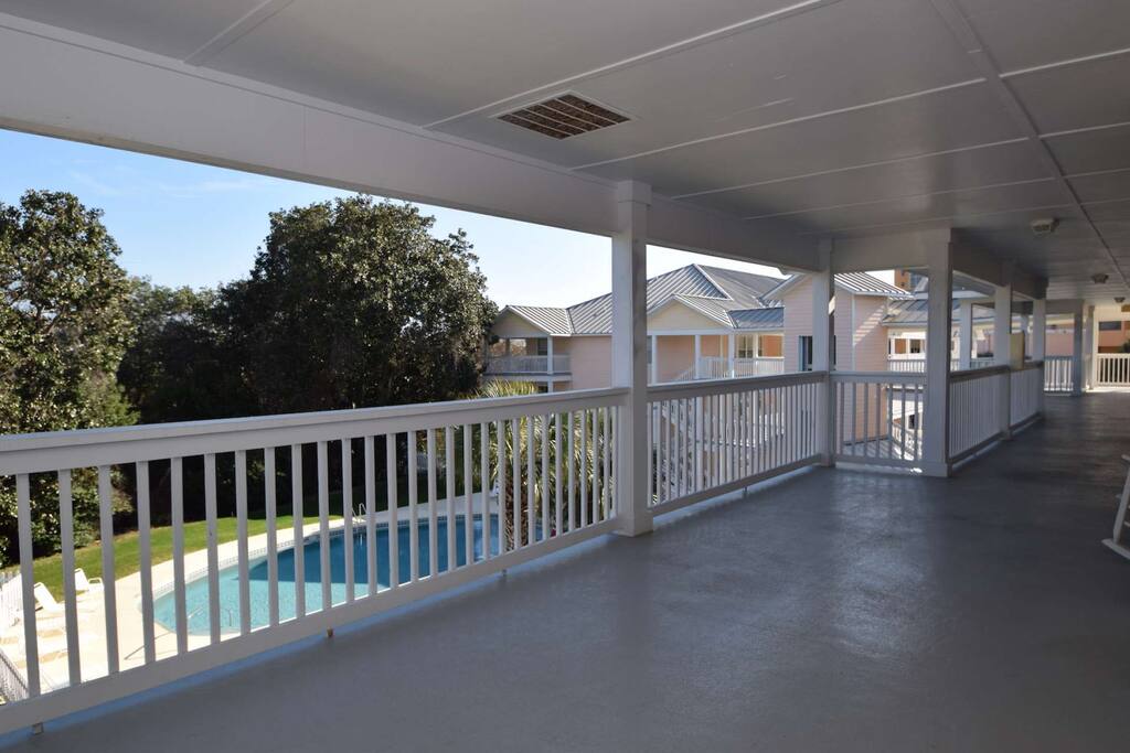 Poolview!