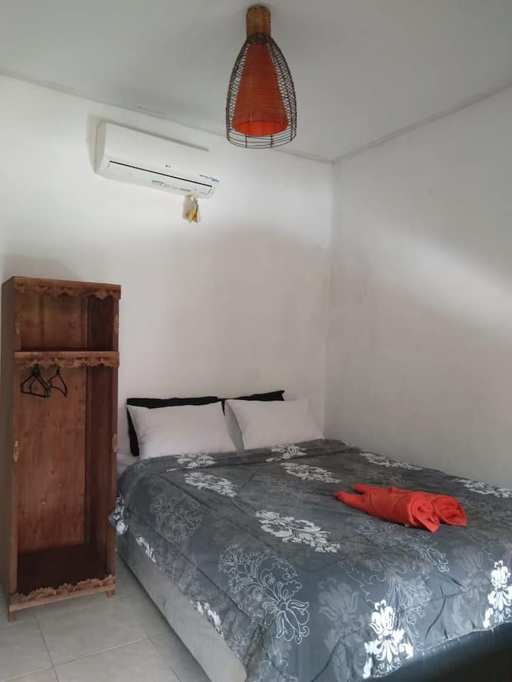 Naš bračni krevet (160x200) samo je za vaš krevet za odmor