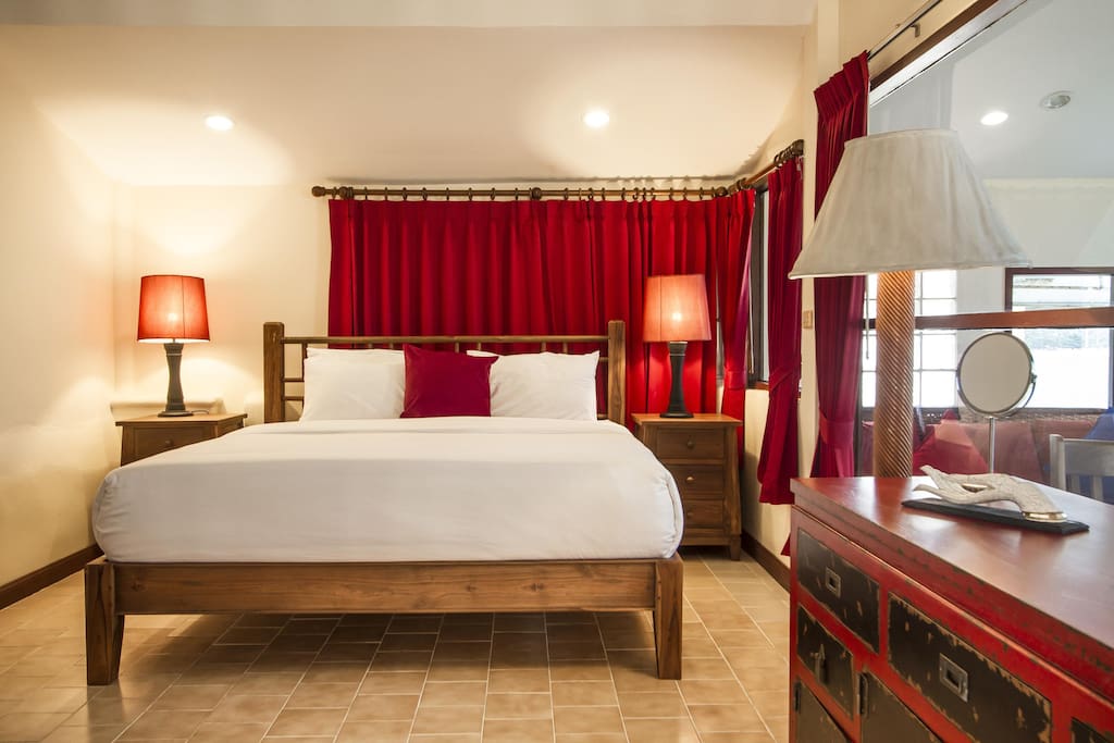 Egyptian cotton sheets and luxury pocket sprung mattresses.