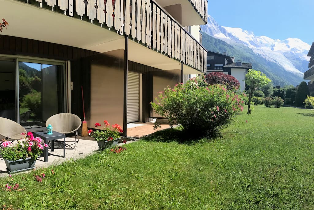Terrace during the summer with Mont Blanc view