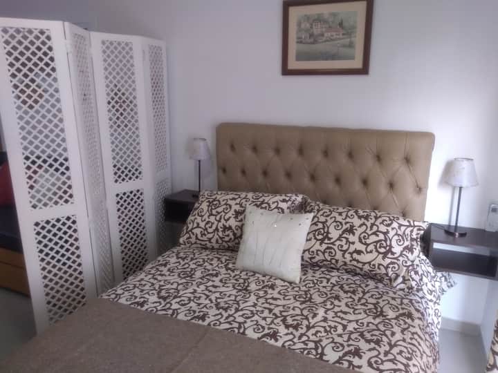 Monoambiente en Almagro sobre Av. Corrientes