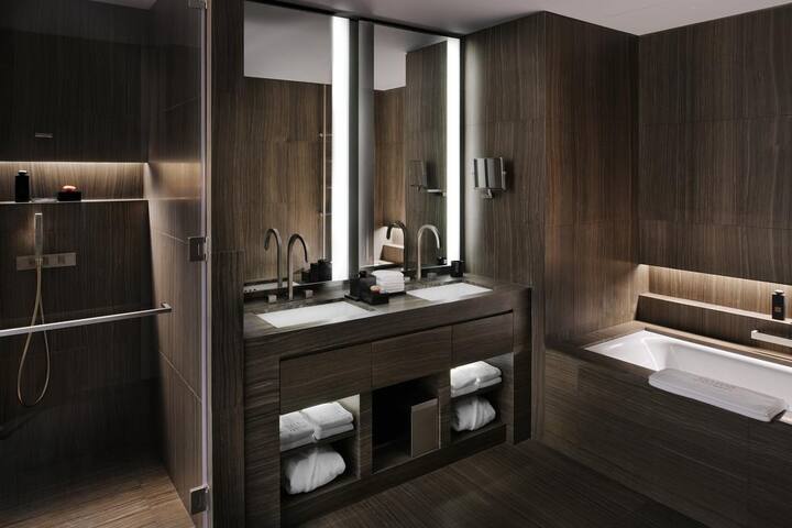 Luxury Apt In Armani Hotel Burj Khalifa Apartments For Rent In Dubai Dubai United Arab Emirates