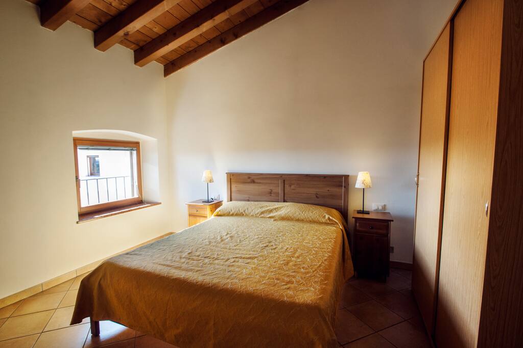 Camera/ Bedroom