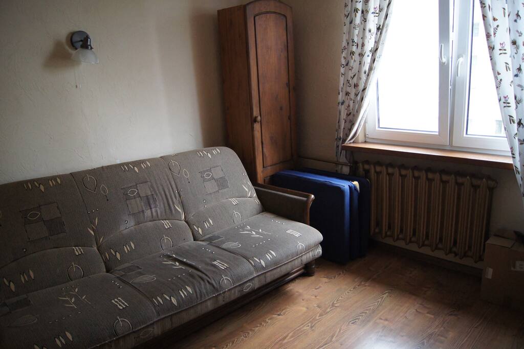 Bedroom (bright during the day, quiet and cosy in the evening)