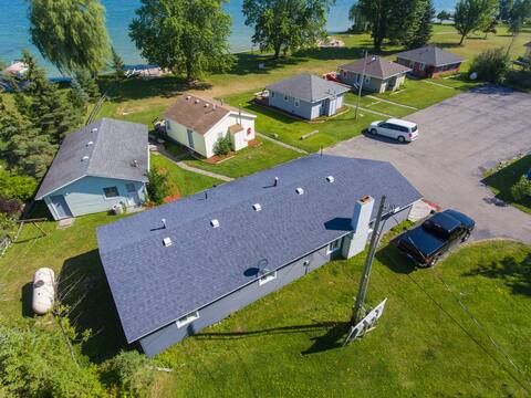 Private Lakefront Family reunions upto 42 pp