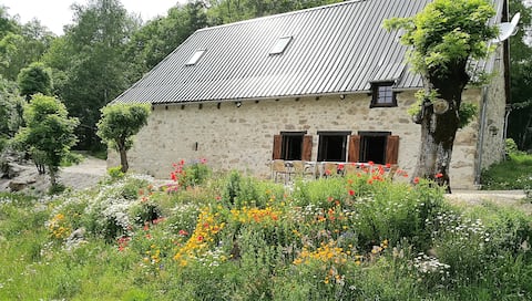 Gite La Pausetie in the middle of the forest. 2*