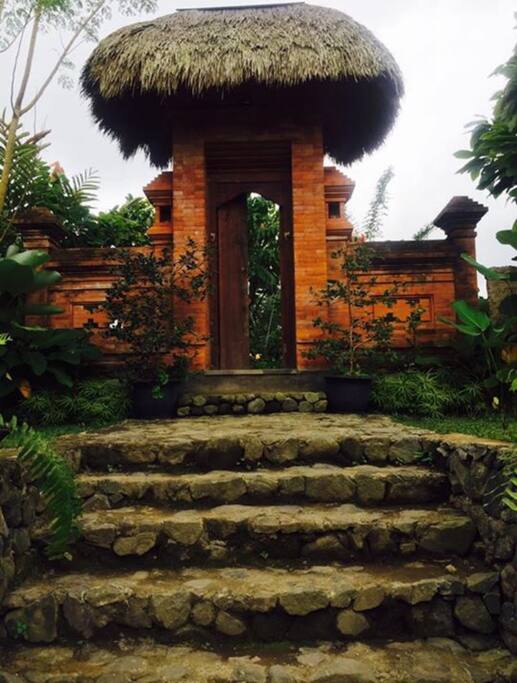 Entrance gate