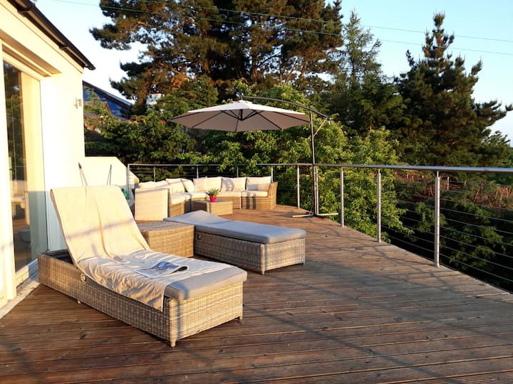 Stunning Home With Gorgeous Views - Bré