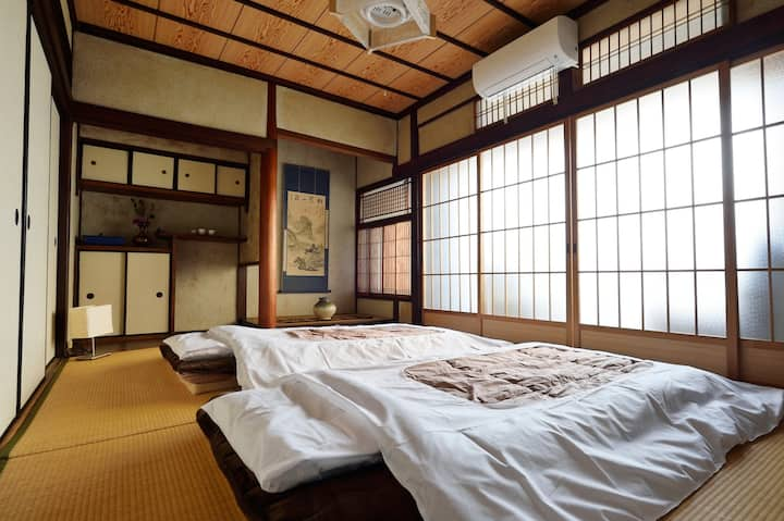 Near Namba Traditional house「KORIN house」 - Houses for Rent in ...