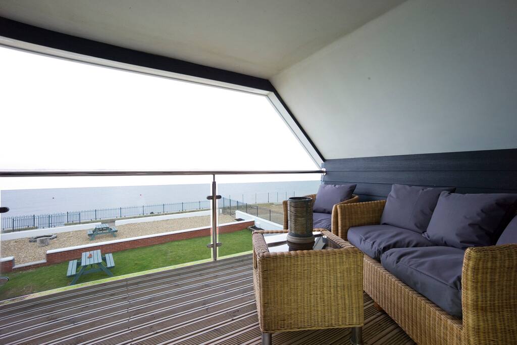 The Balcony Suite Terrace