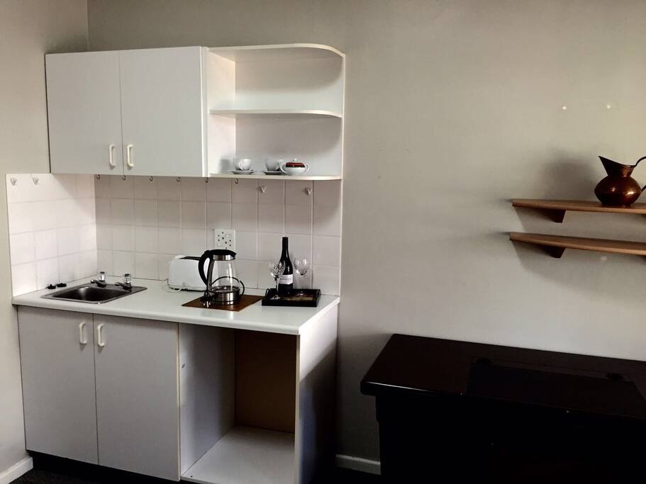 Kitchenette in Room