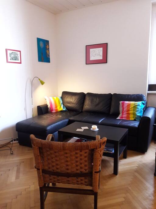 GästInnenzimmer mit Schlafsofa