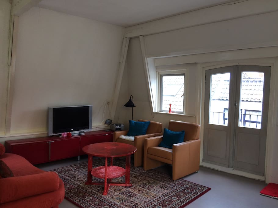 Zithoek met TV, dvd, audio, wifi