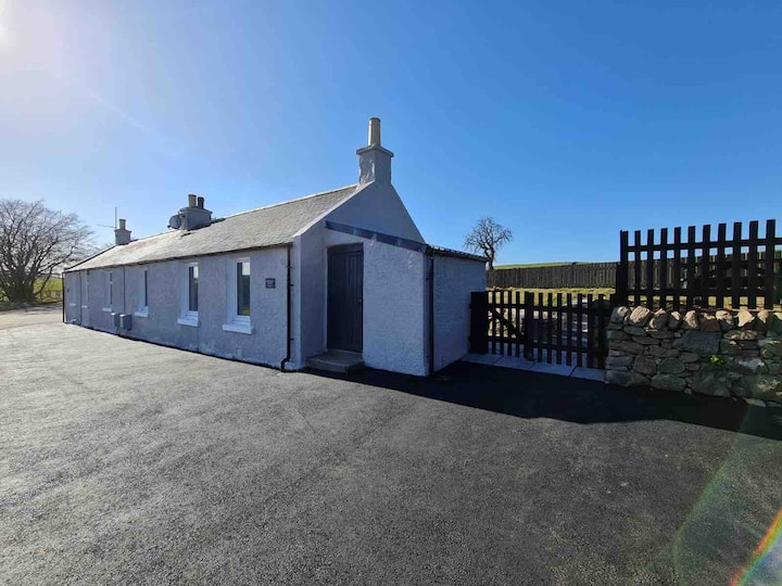 Bruxie Holiday Cottages - Honeysuckle Cottage