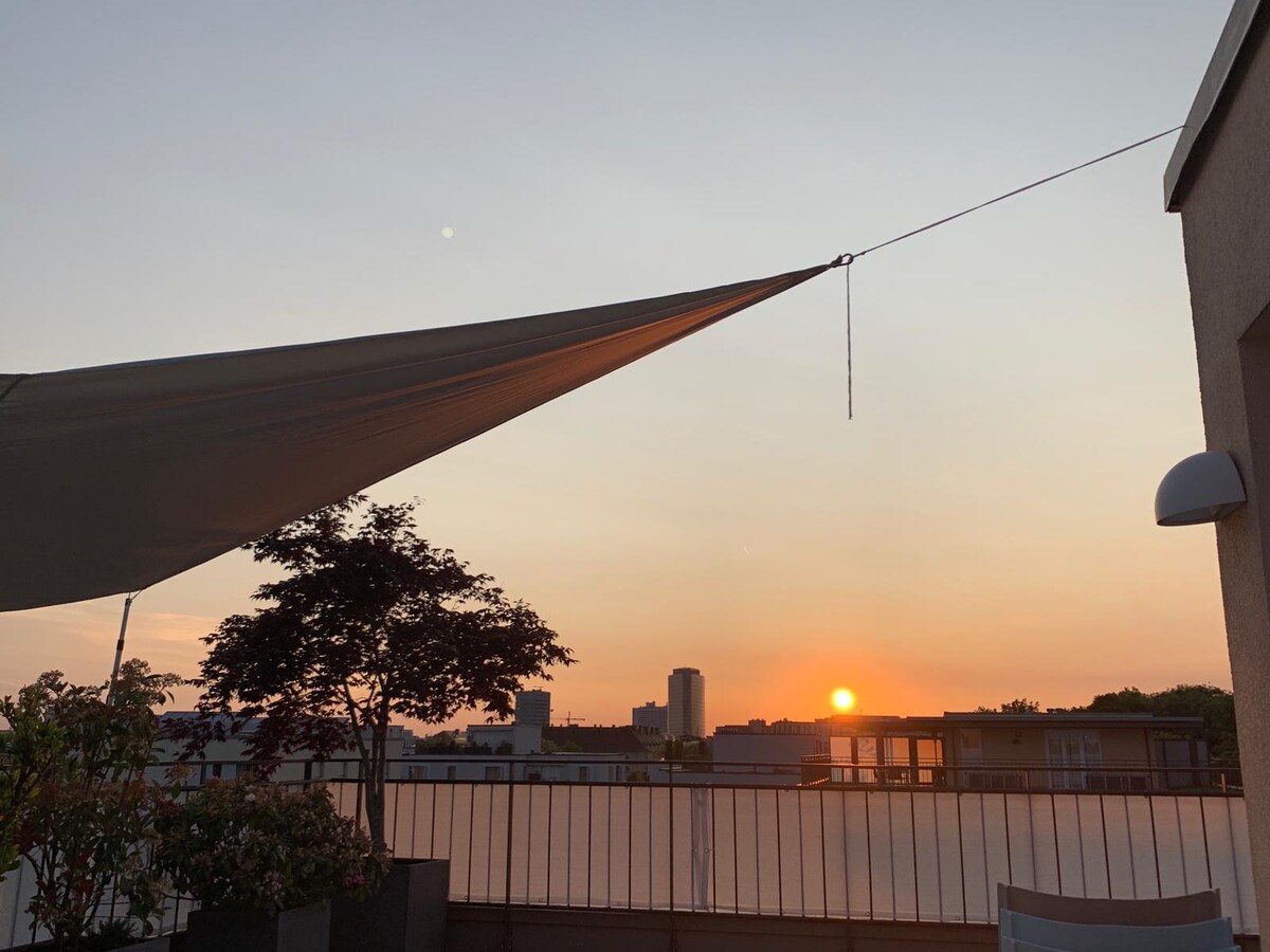 Erfolgreiche Airbnb-Immobilie: Loft with Rooftop Terrace 2 min. Walk Oktoberfest in Schwanthalerhöhe