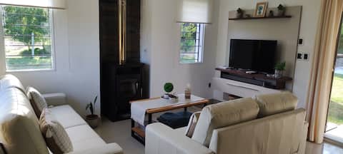Popular Airbnb listing: House in Sauce de Portezuelo 200 meters from the sea. in Sauce De Portezuelo