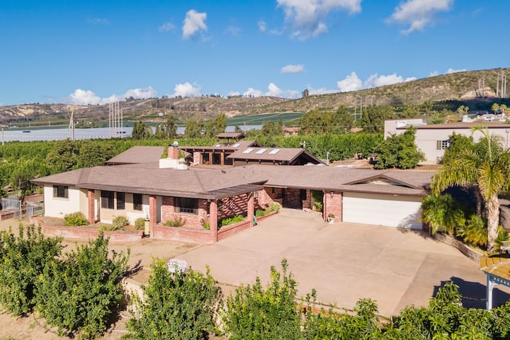 Peaceful 3 bedroom ranch house - Farm stays for Rent in Santa Rosa ...