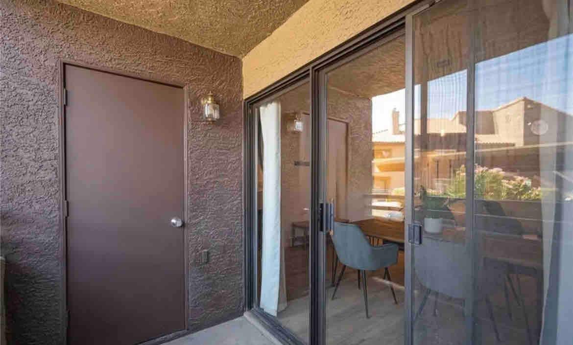 Modern LV Oasis