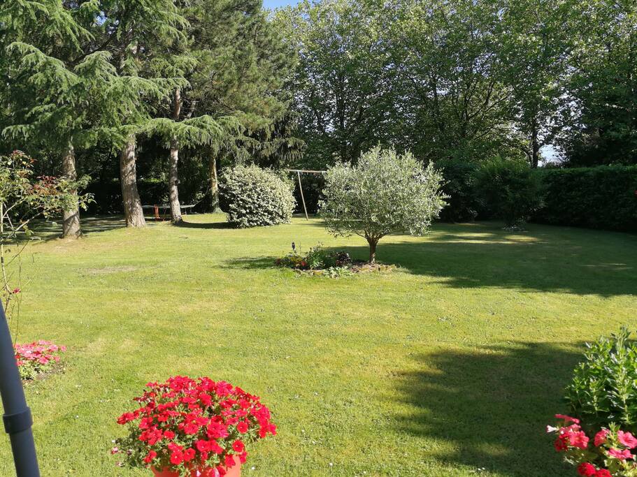 Big garden 1400m^2