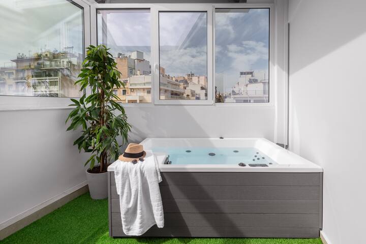 Sun-Splashed Top-Floor Duplex w/ Outdoor Jacuzzi! gallery image 2