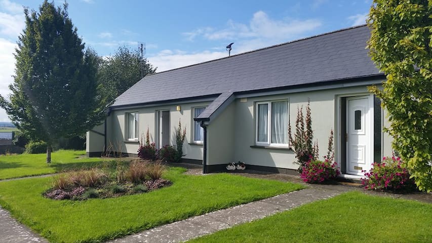 Lakeside, Loughrea (Room 1)