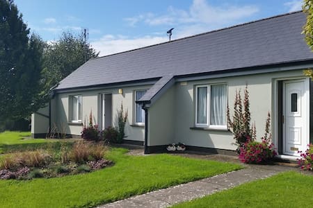 M6 Motorway s. Galway City s. Dublin 1 hr s. Limerick 1 hr. Shannon Airport s. Connect in the West Lough Rea Hotel ideally Location | Conference Room Loughrea | Loughrea Hotel & Spa